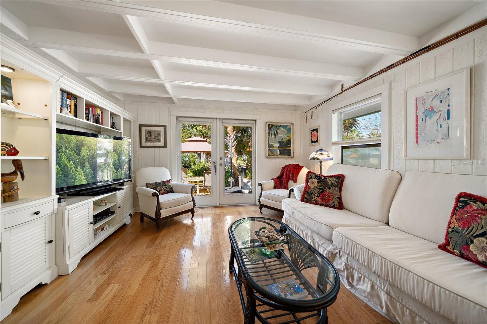 8403 W GULF BLVD, TREASURE ISLAND, FL, 33706
