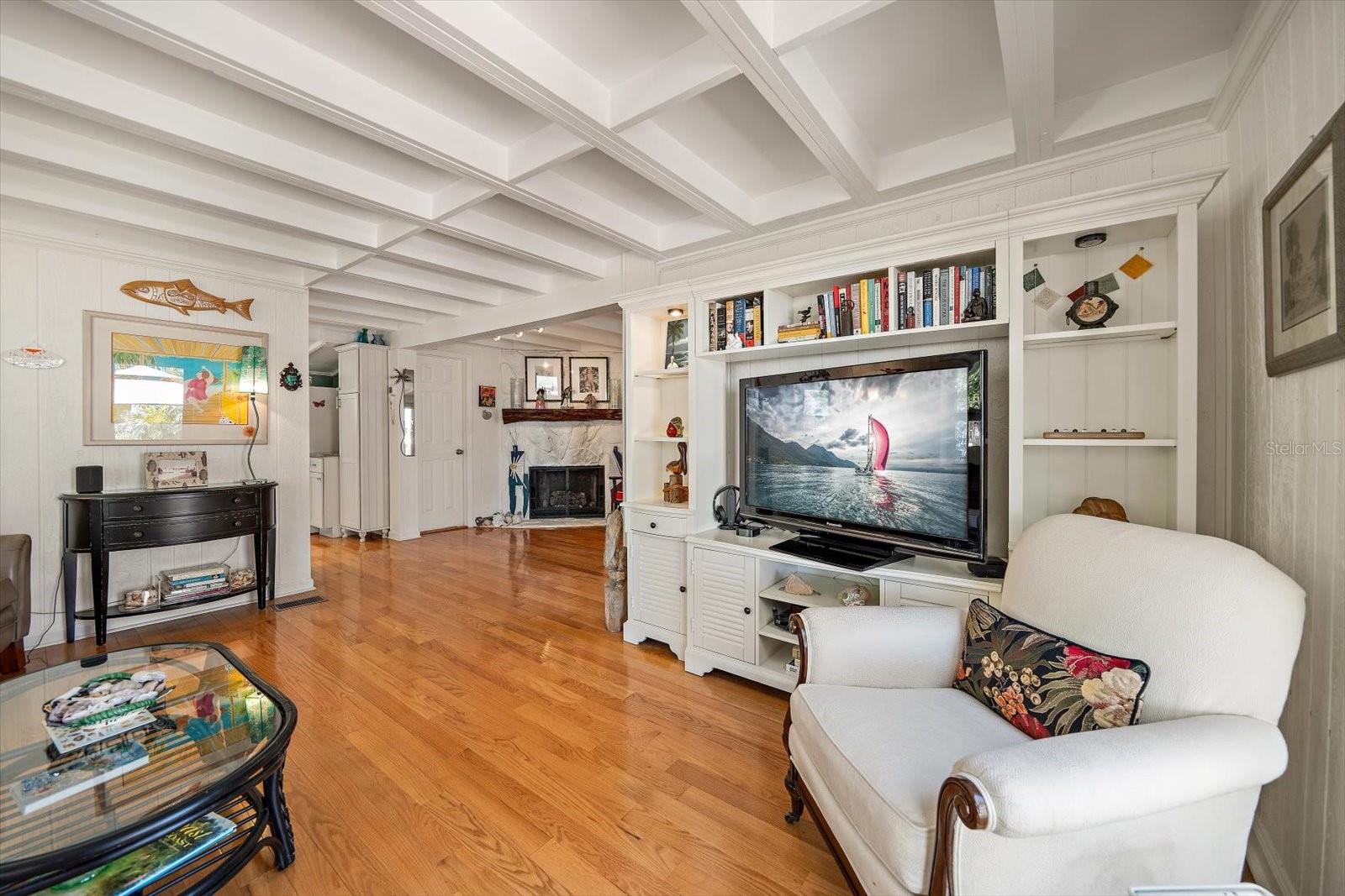 8403 W GULF BLVD, TREASURE ISLAND, FL, 33706