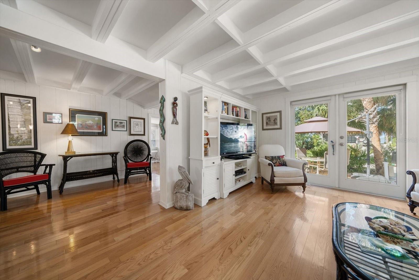 8403 W GULF BLVD, TREASURE ISLAND, FL, 33706