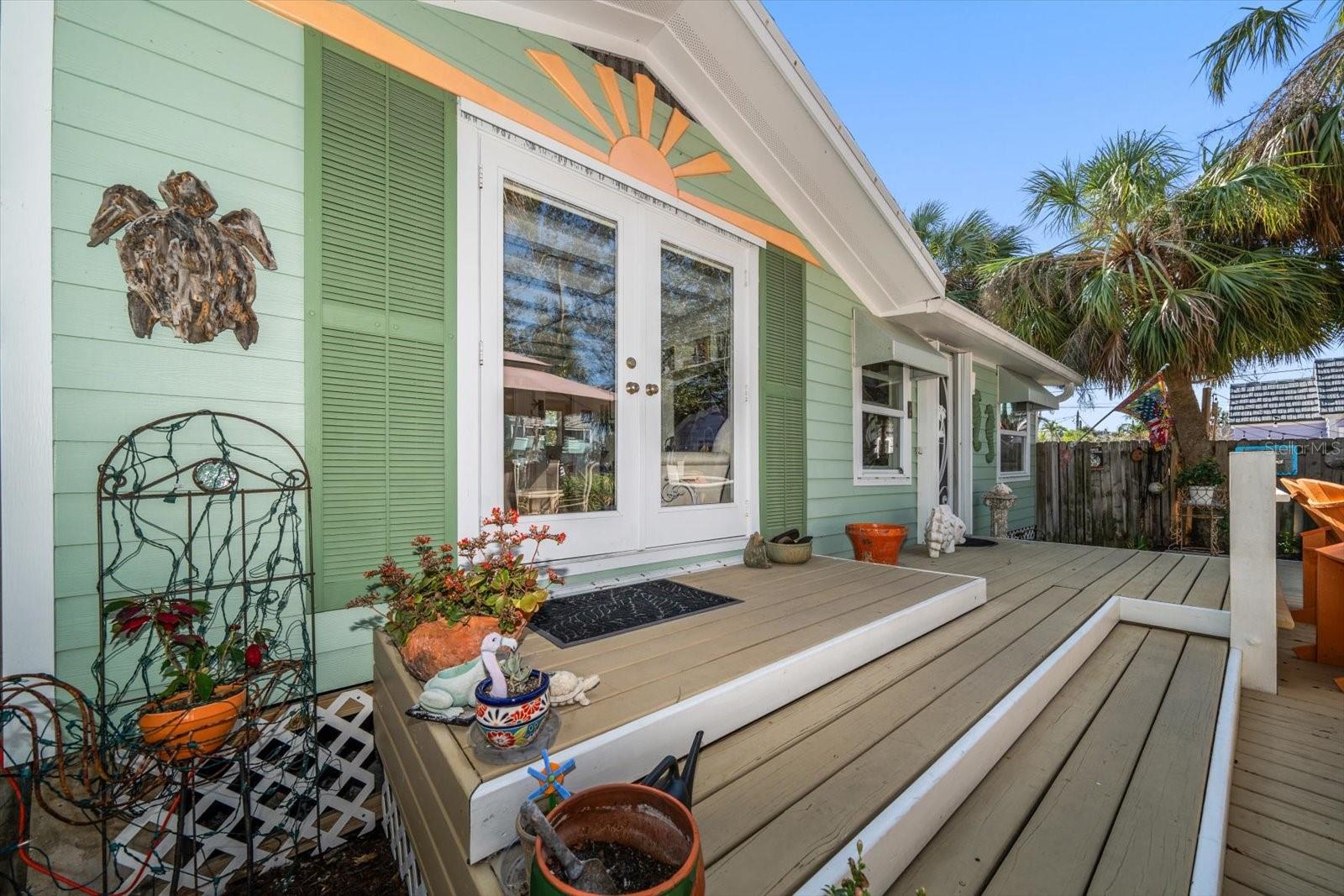 8403 W GULF BLVD, TREASURE ISLAND, FL, 33706