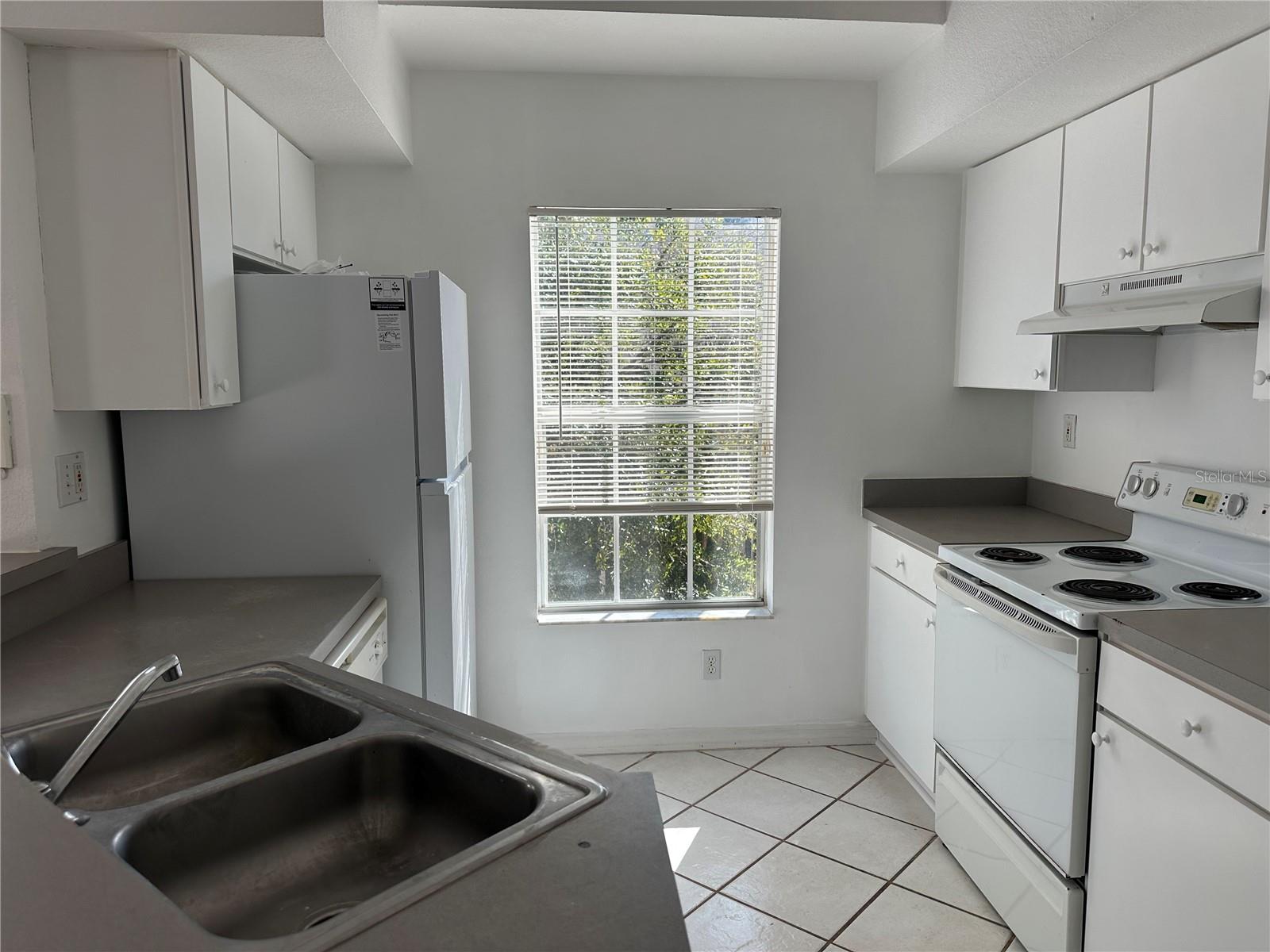 LAKE CHASE CONDO, TAMPA, FL, 33626