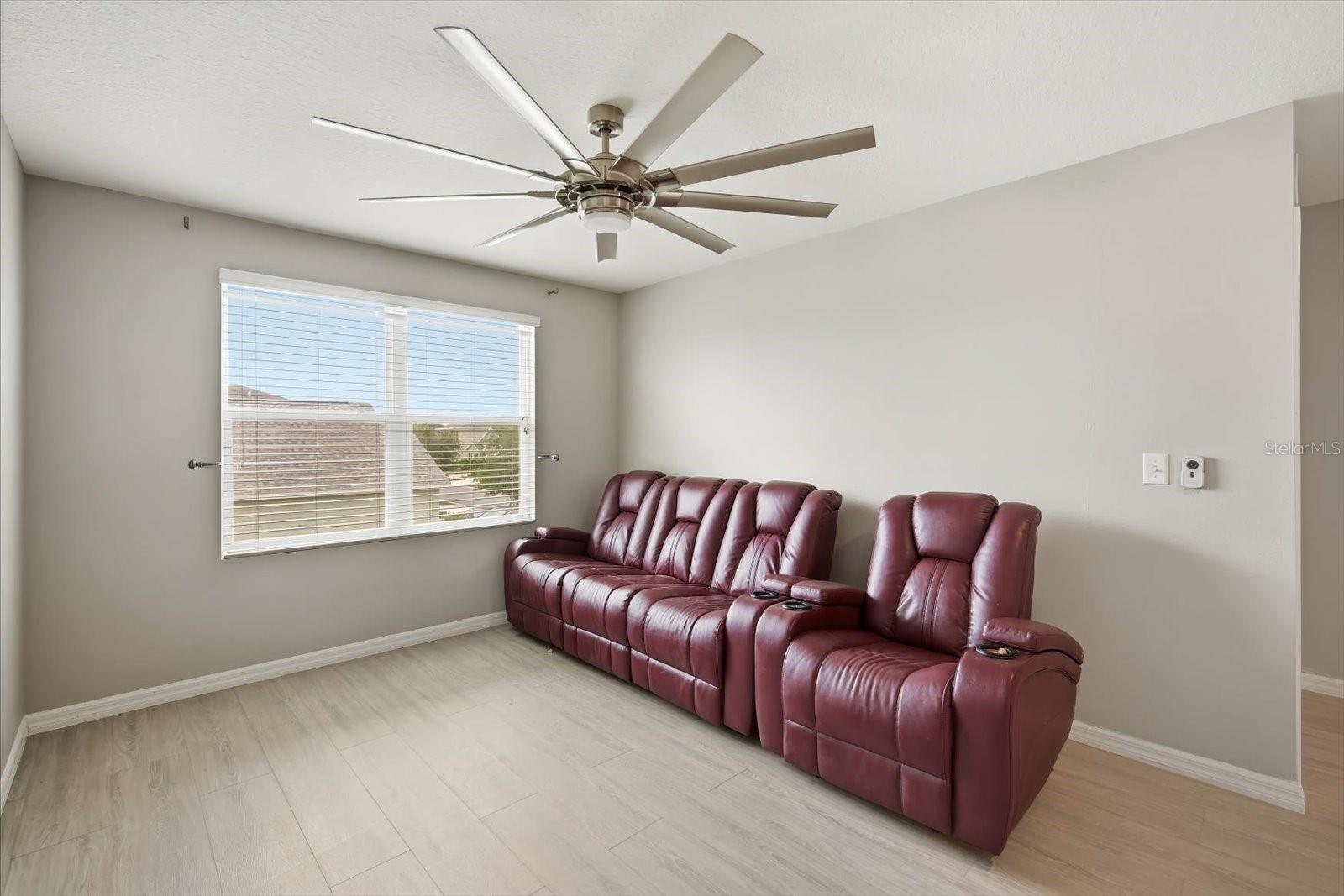 8201 BILSTON VILLAGE LN, GIBSONTON, FL, 33534