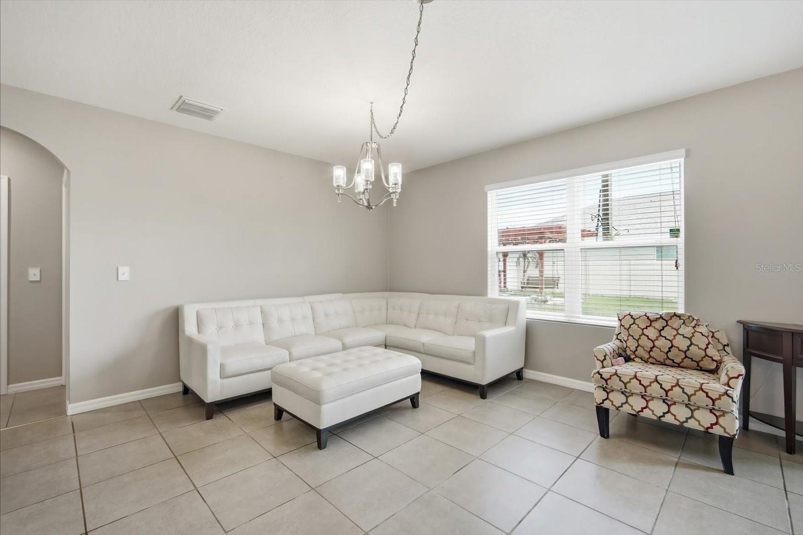 8201 BILSTON VILLAGE LN, GIBSONTON, FL, 33534