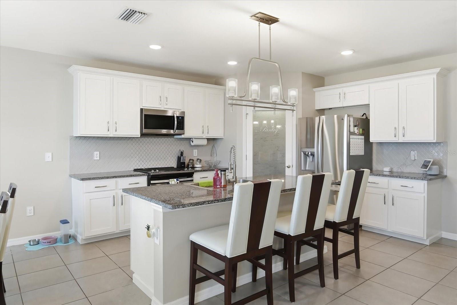 8201 BILSTON VILLAGE LN, GIBSONTON, FL, 33534