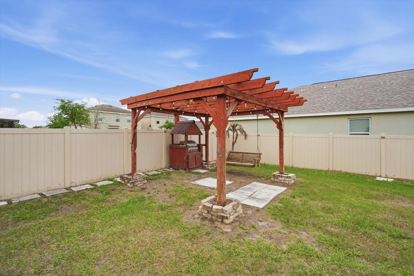 8201 BILSTON VILLAGE LN, GIBSONTON, FL, 33534