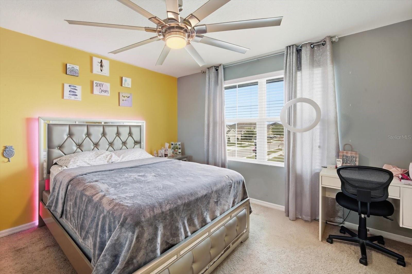 8201 BILSTON VILLAGE LN, GIBSONTON, FL, 33534