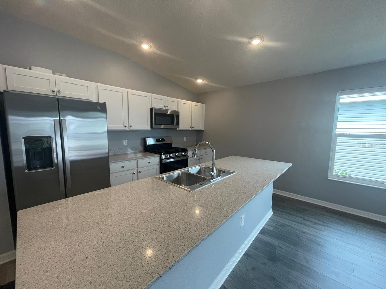 1221 SEAN CURRAN CT, THE VILLAGES, FL, 34762