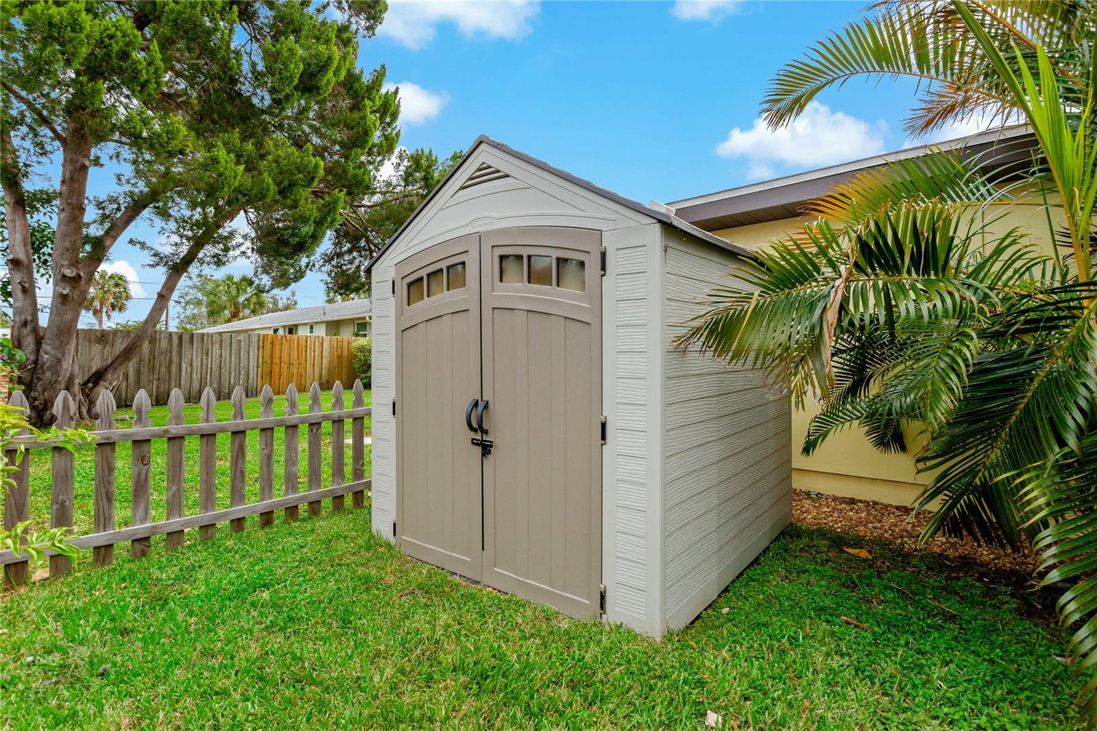 1675 BLAKEMORE LN, SARASOTA, FL, 34231