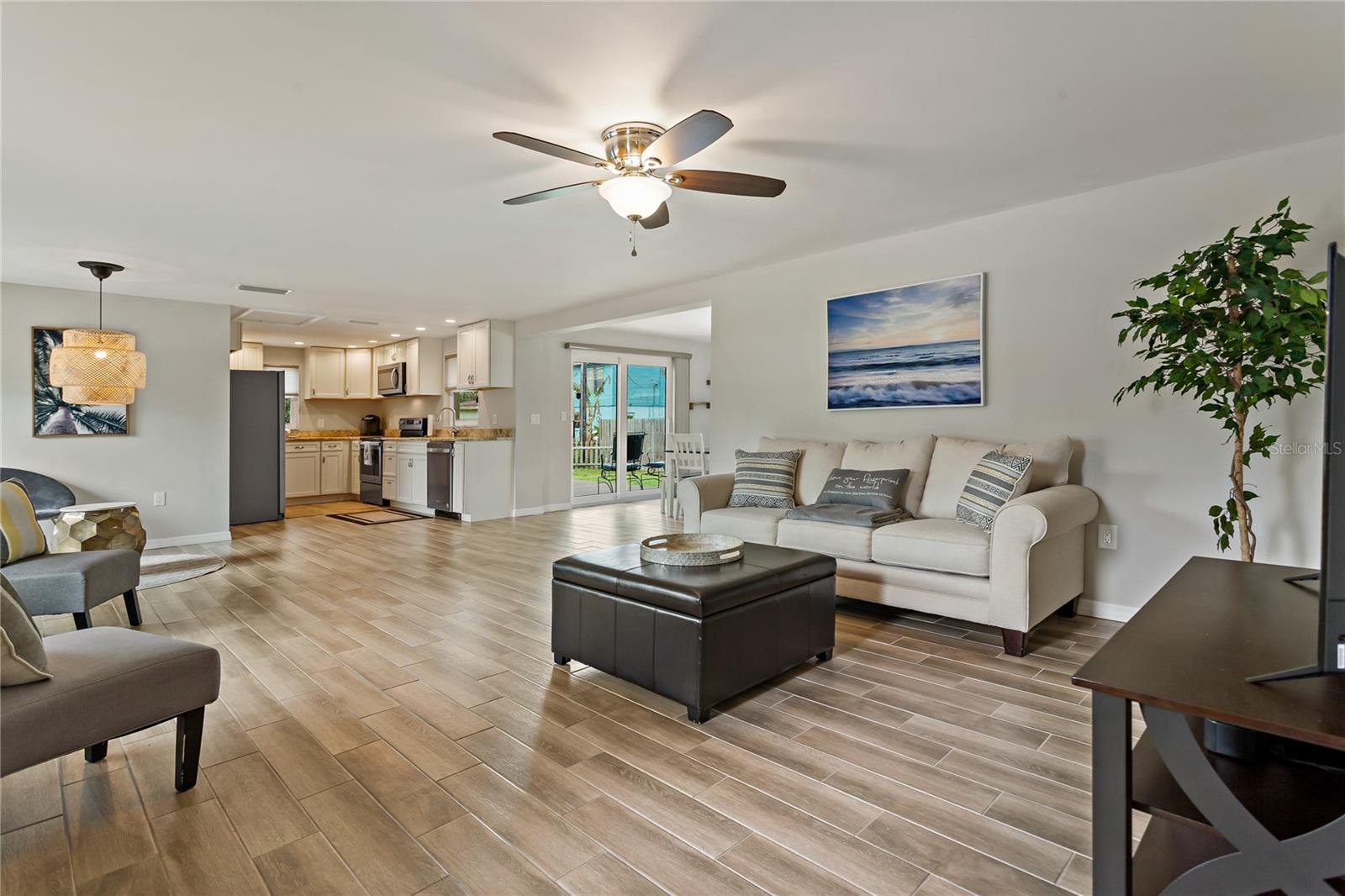 1675 BLAKEMORE LN, SARASOTA, FL, 34231
