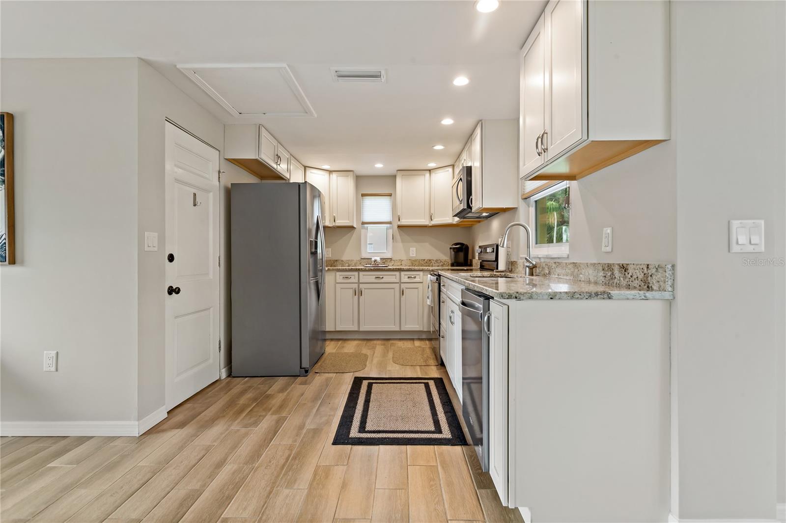 1675 BLAKEMORE LN, SARASOTA, FL, 34231