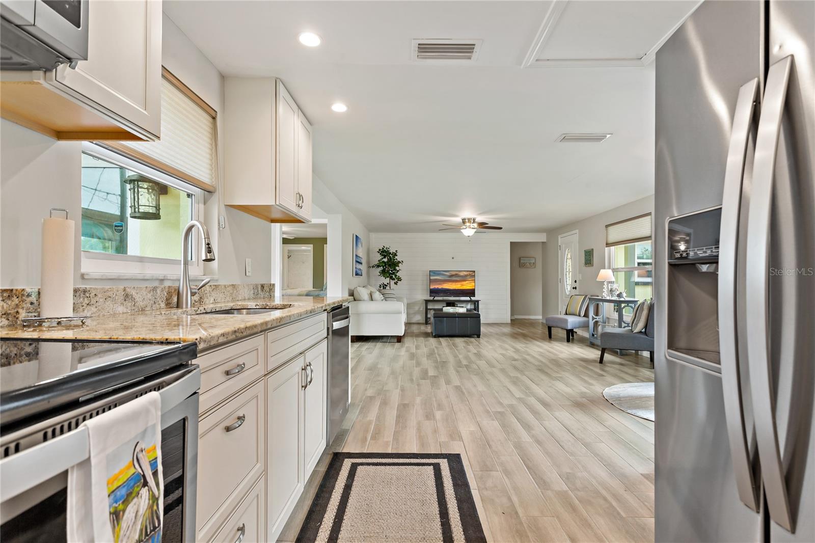 1675 BLAKEMORE LN, SARASOTA, FL, 34231