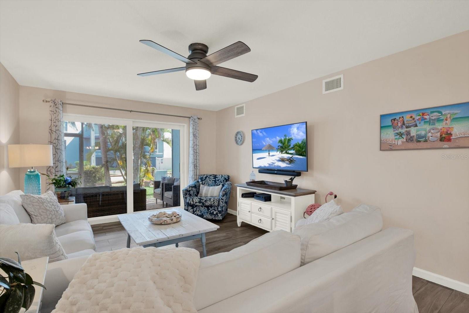4307 GULF DR #103, HOLMES BEACH, FL, 34217