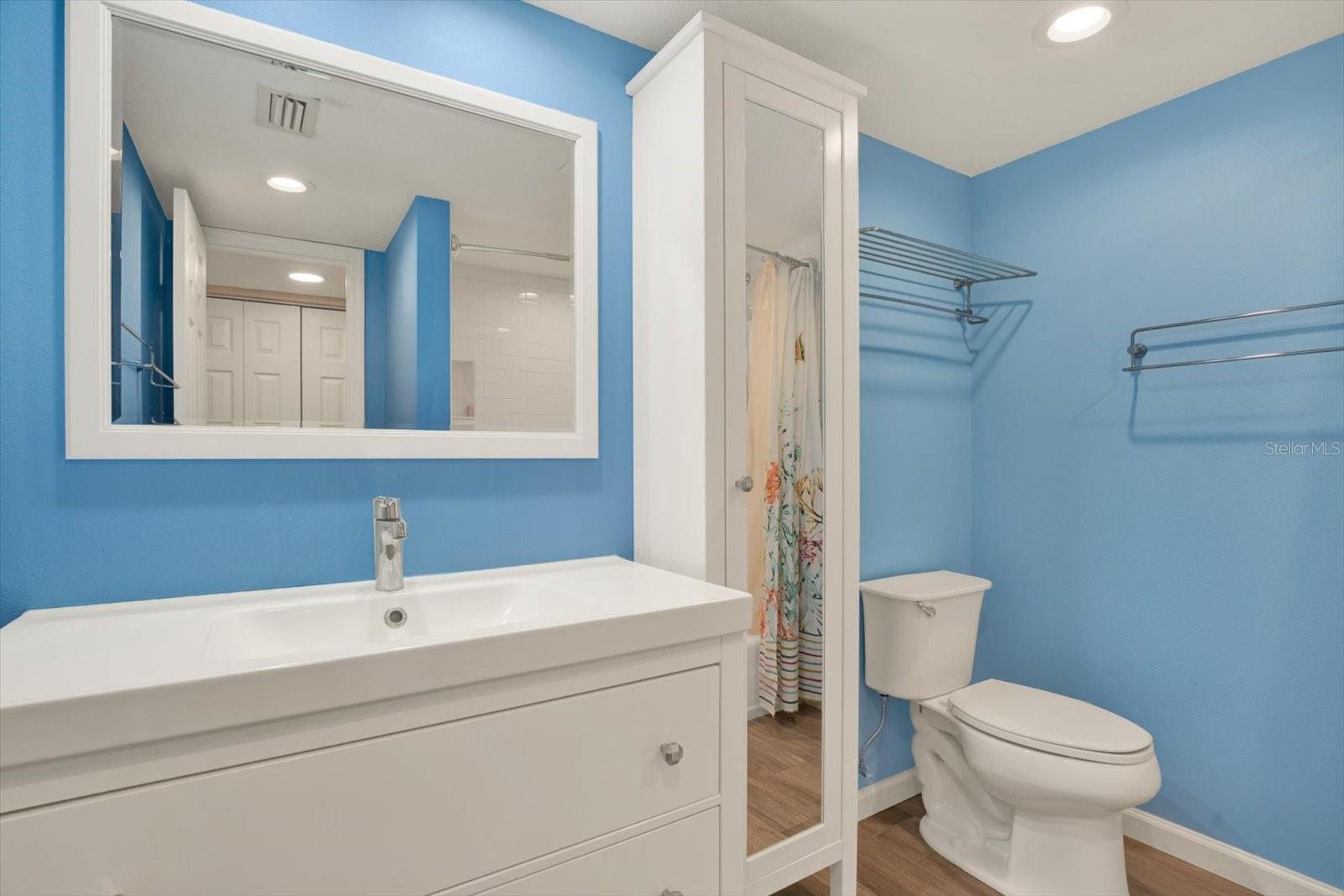 4307 GULF DR #103, HOLMES BEACH, FL, 34217