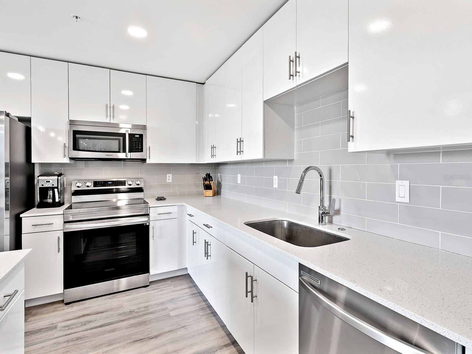 1709 N TAMIAMI TRL #318, SARASOTA, FL, 34234