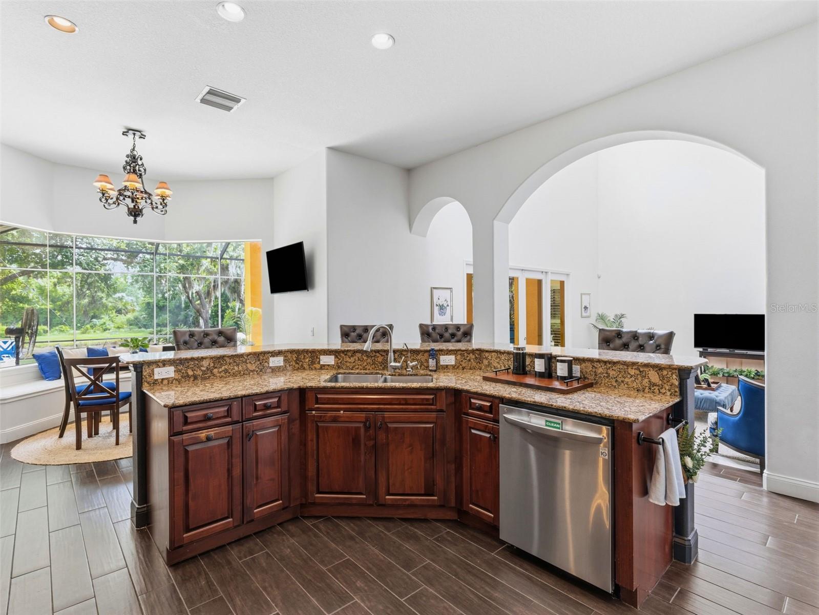 6121 AVOCETRIDGE DR, LITHIA, FL, 33547