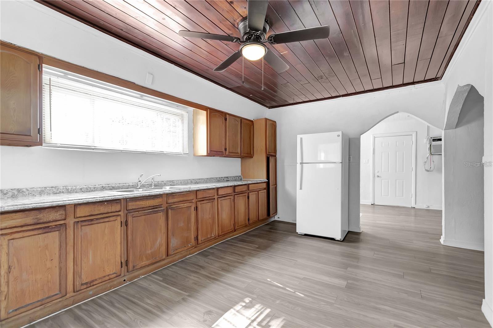 2701 N FREMONT AVE, TAMPA, FL, 33607