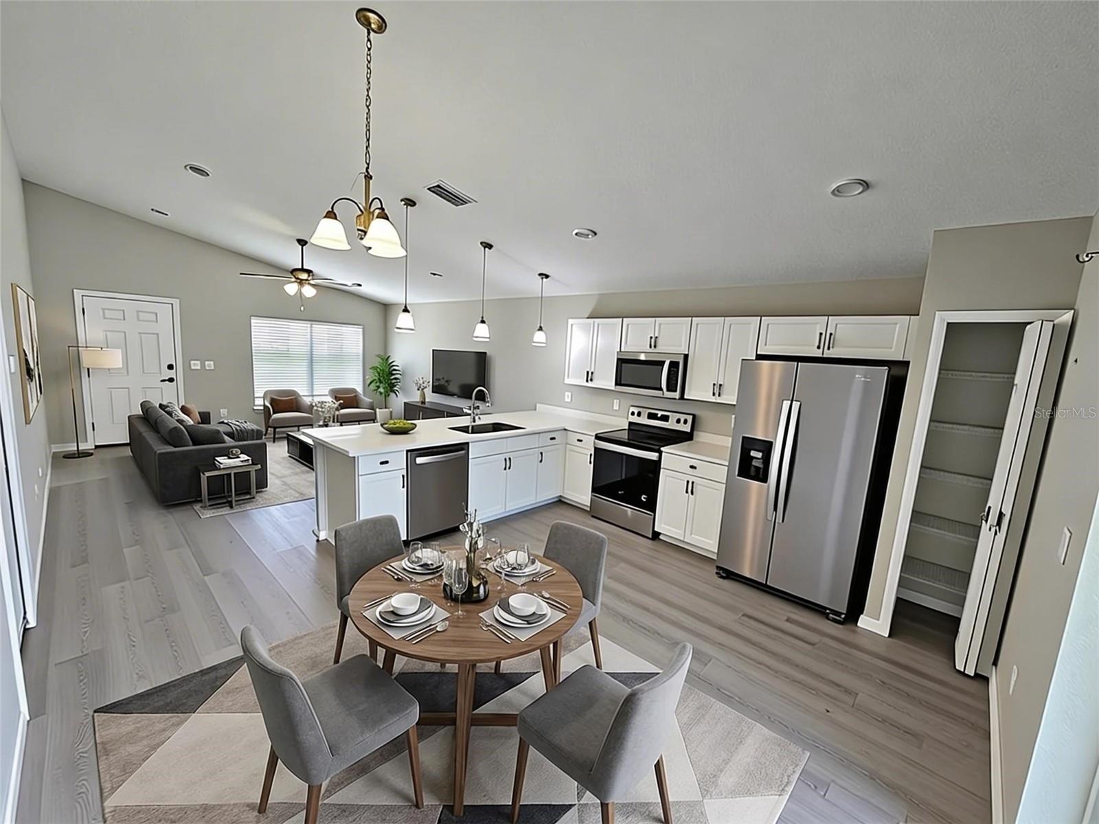 10864 SE 66TH TER, BELLEVIEW, FL, 34420