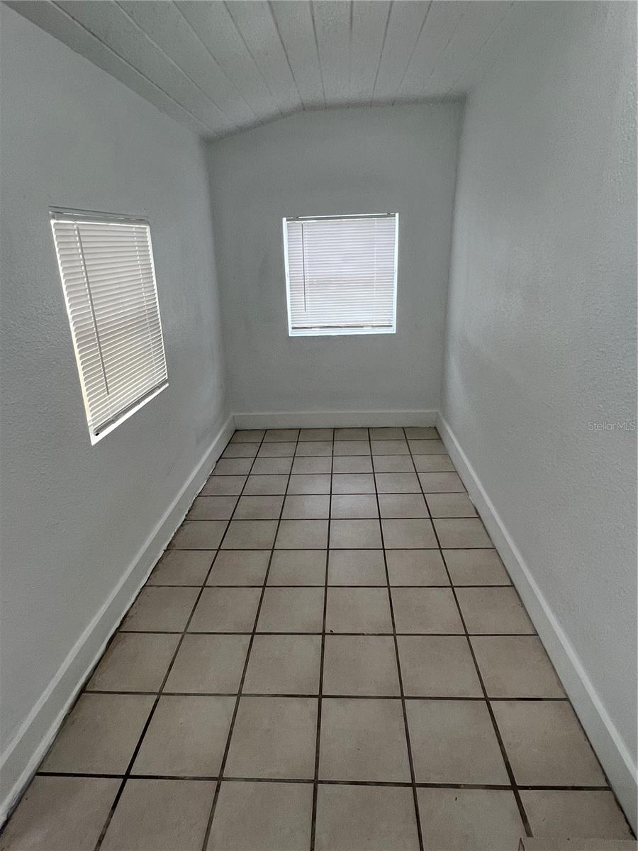 1900 19TH ST S, ST PETERSBURG, FL, 33712