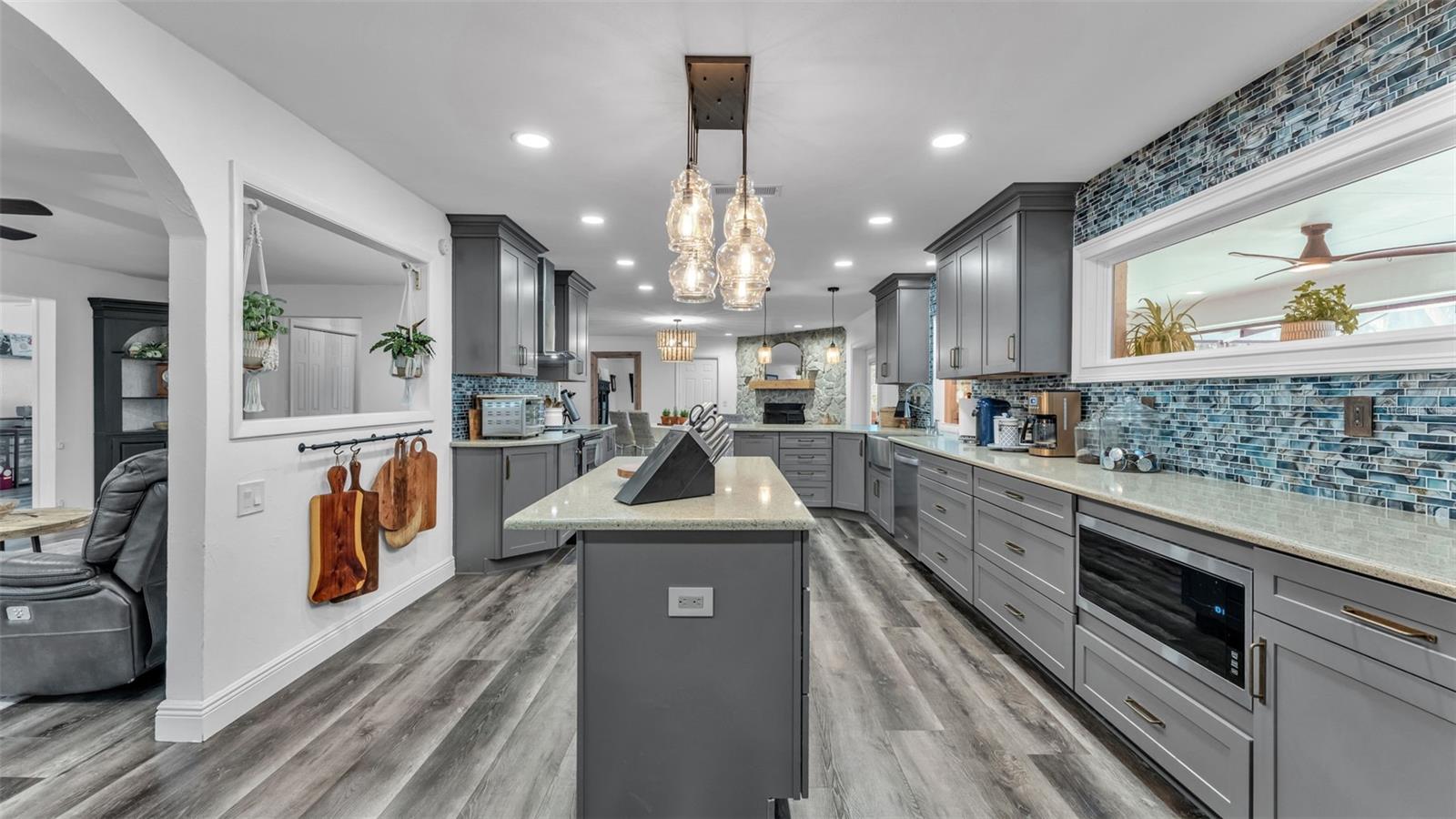135 COUNTRY CLUB LN, MULBERRY, FL, 33860