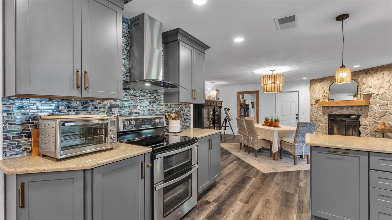135 COUNTRY CLUB LN, MULBERRY, FL, 33860