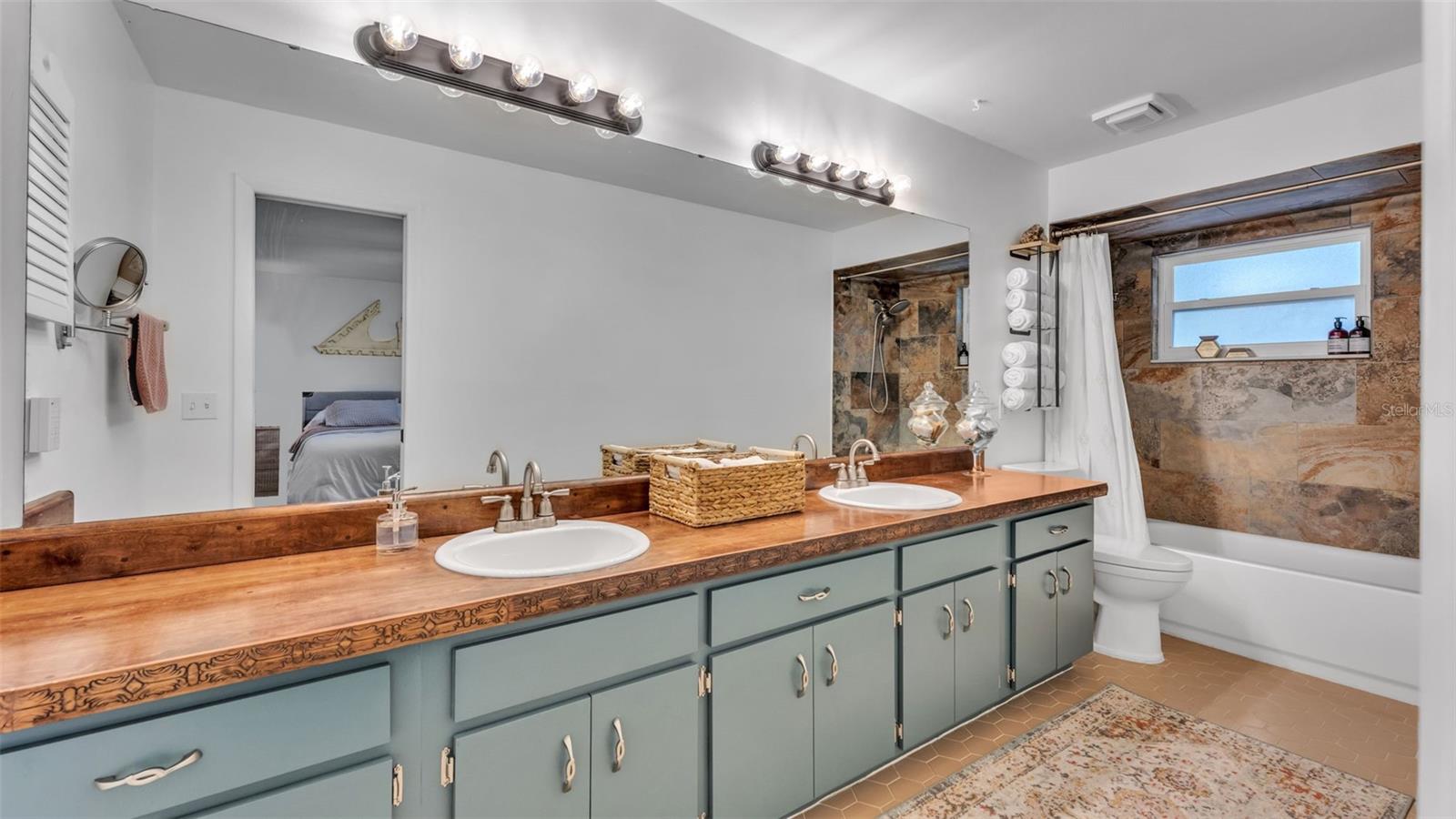 135 COUNTRY CLUB LN, MULBERRY, FL, 33860