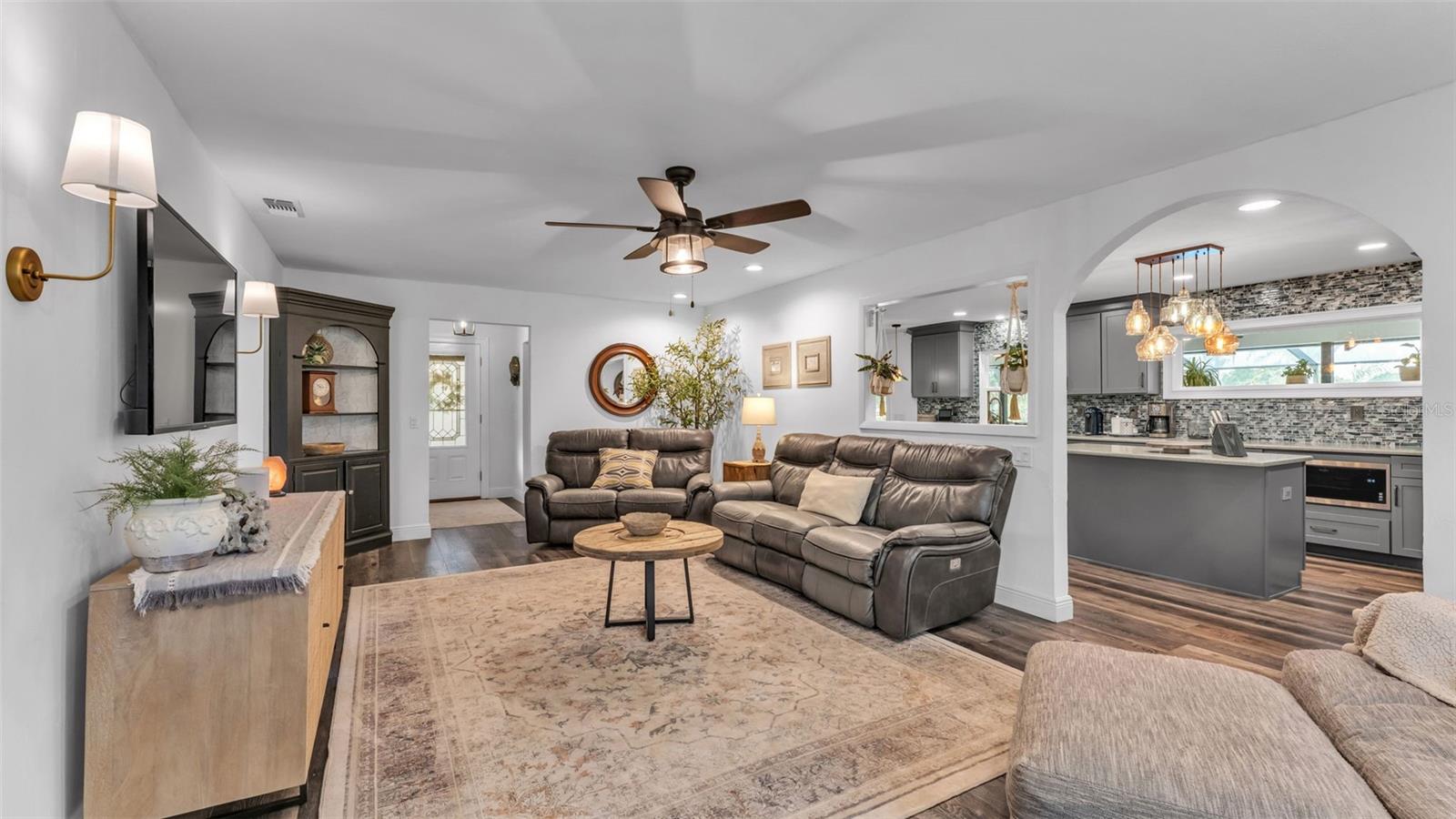 135 COUNTRY CLUB LN, MULBERRY, FL, 33860