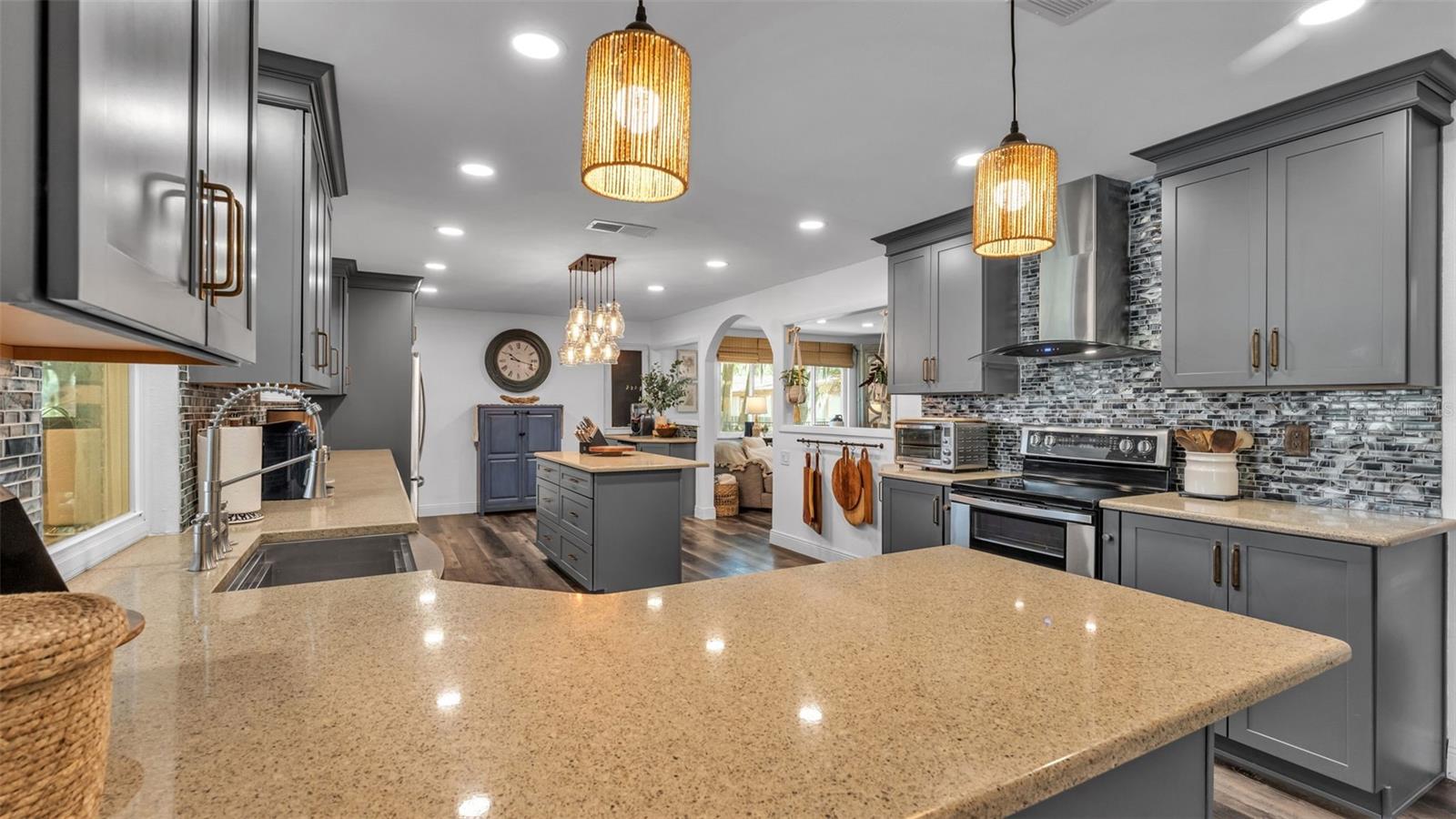 135 COUNTRY CLUB LN, MULBERRY, FL, 33860