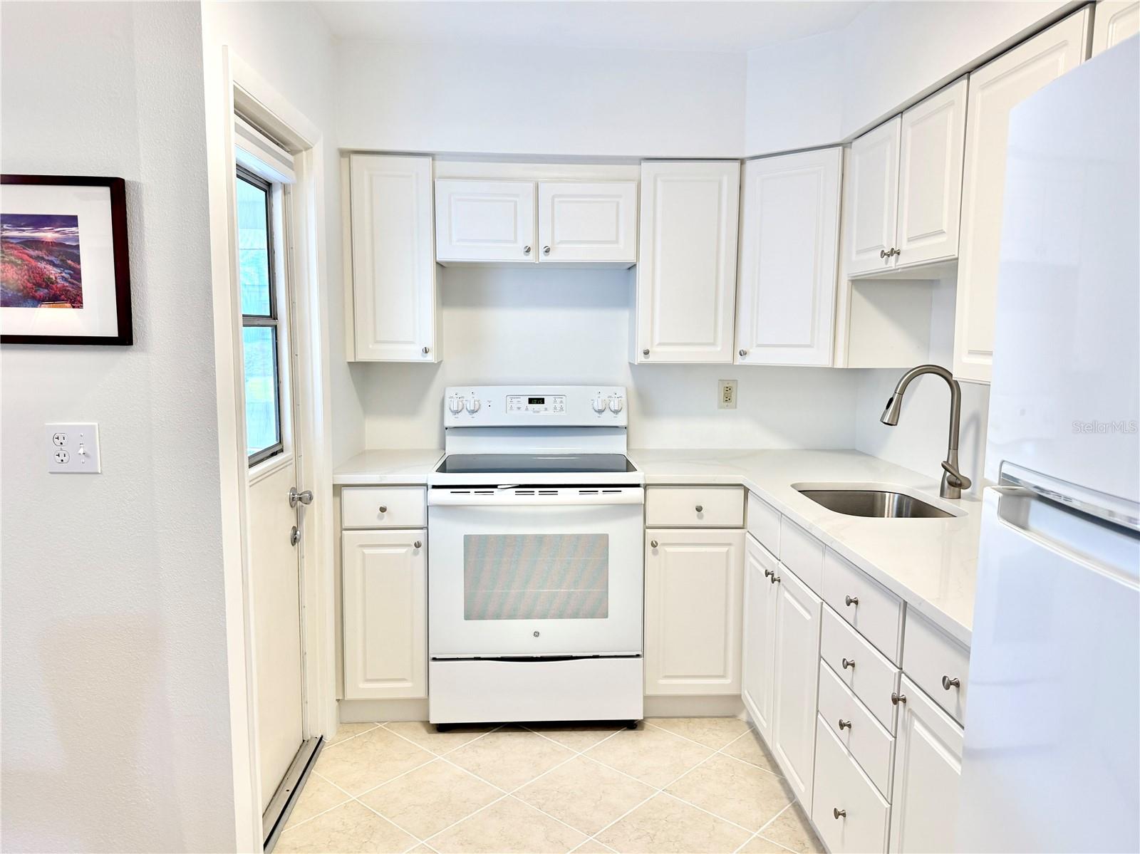 2221 ORANGE BLOSSOM LN, BRADENTON, FL, 34207