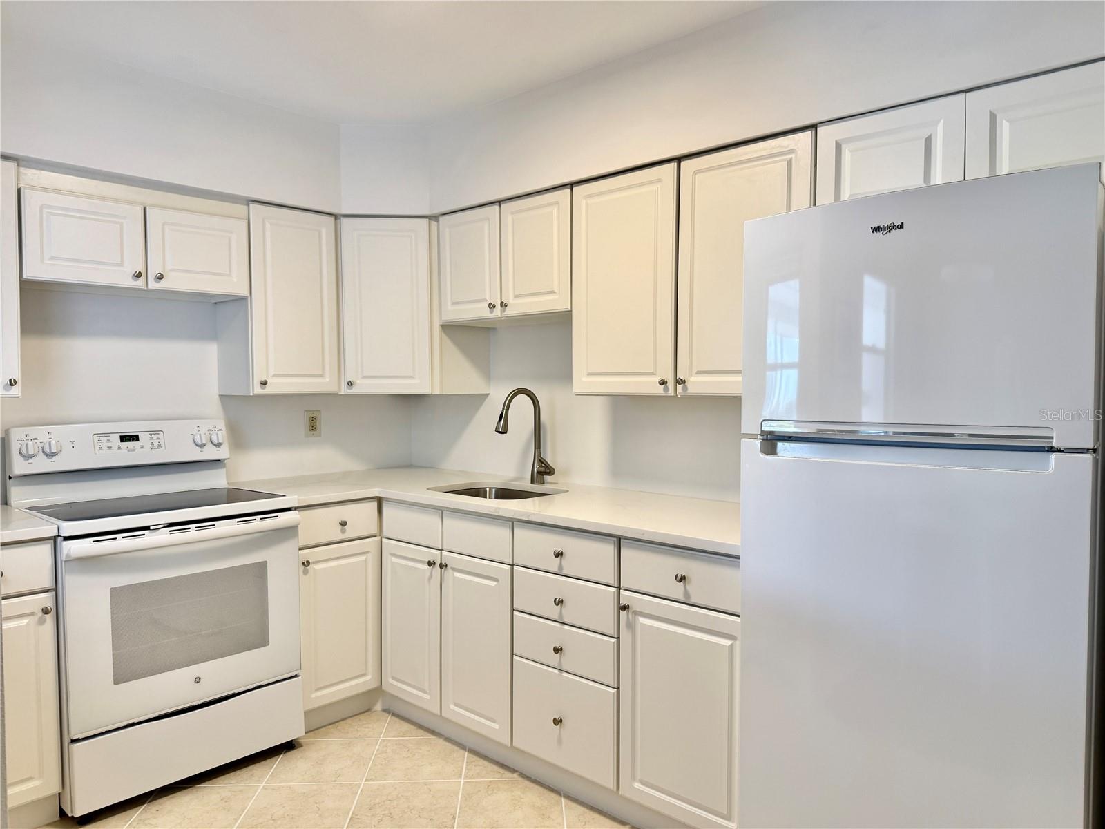 2221 ORANGE BLOSSOM LN, BRADENTON, FL, 34207