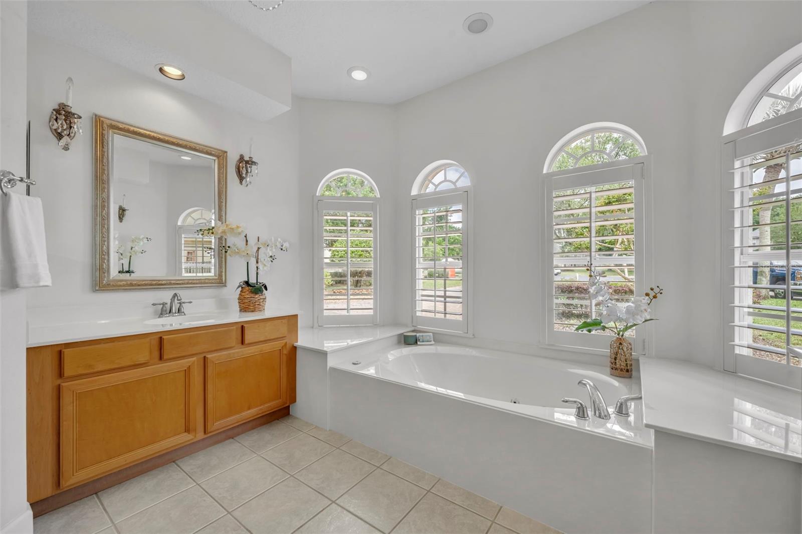 100 GLEN CLUB CT, DEBARY, FL, 32713