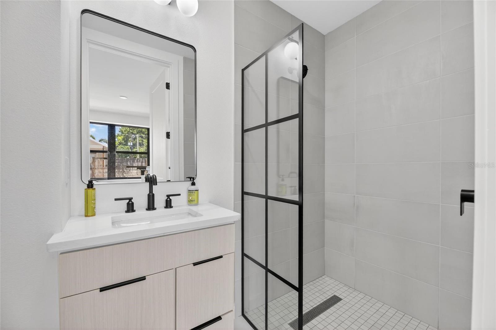 1801 N MORGAN ST #11, TAMPA, FL, 33602