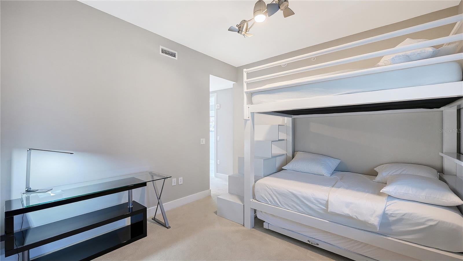 1155 N GULFSTREAM AVE #1107, SARASOTA, FL, 34236