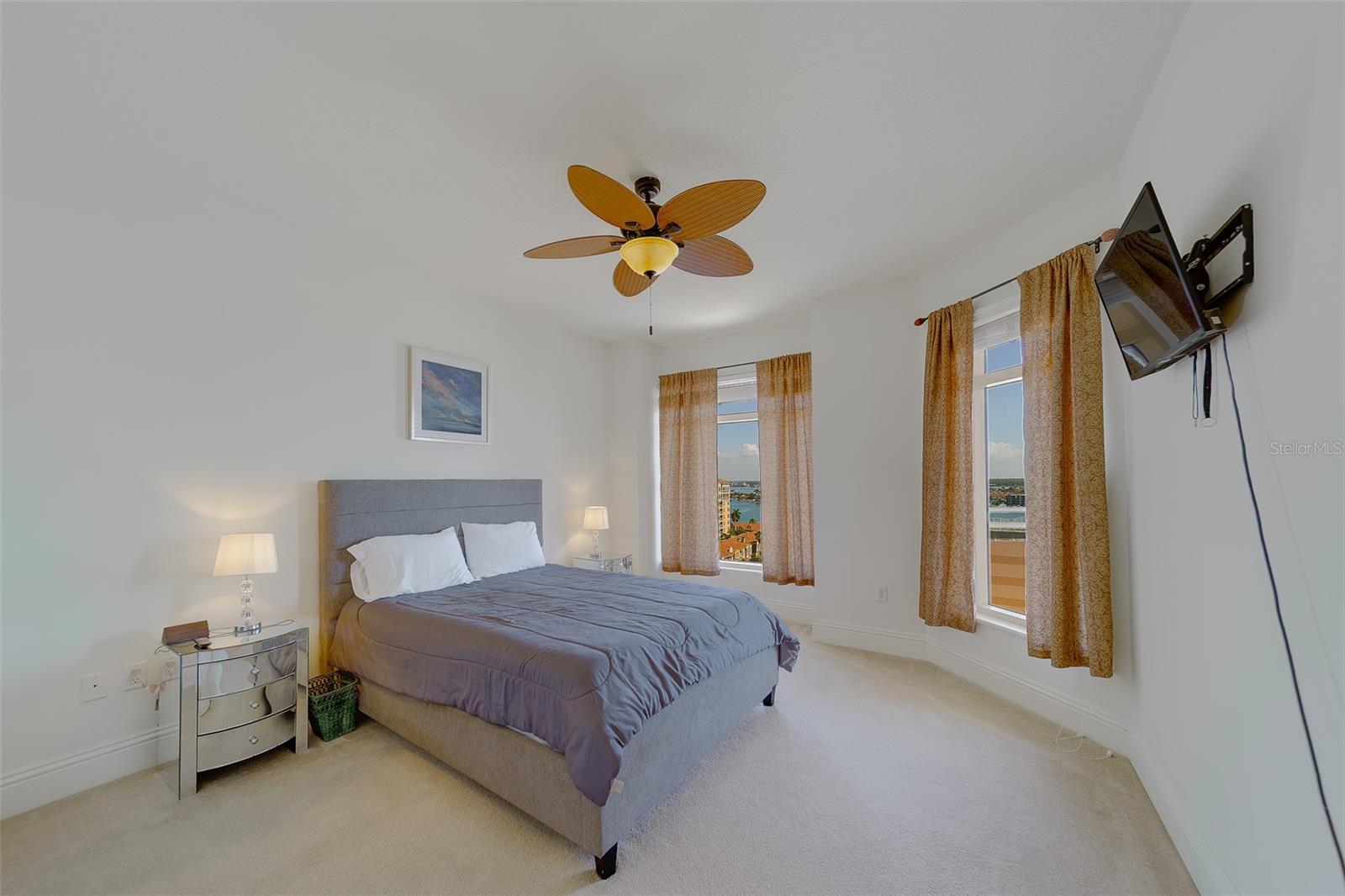 11 BAYMONT ST #1109, CLEARWATER BEACH, FL, 33767