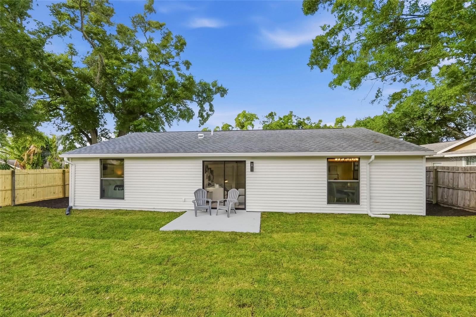 1023 MINEOLA CIR, PALM HARBOR, FL, 34683