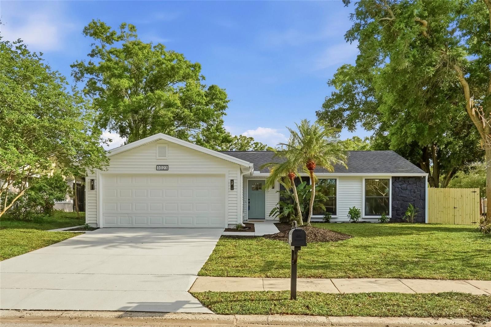 1023 MINEOLA CIR, PALM HARBOR, FL, 34683