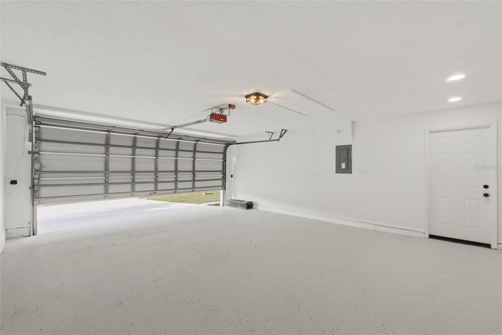 1023 MINEOLA CIR, PALM HARBOR, FL, 34683