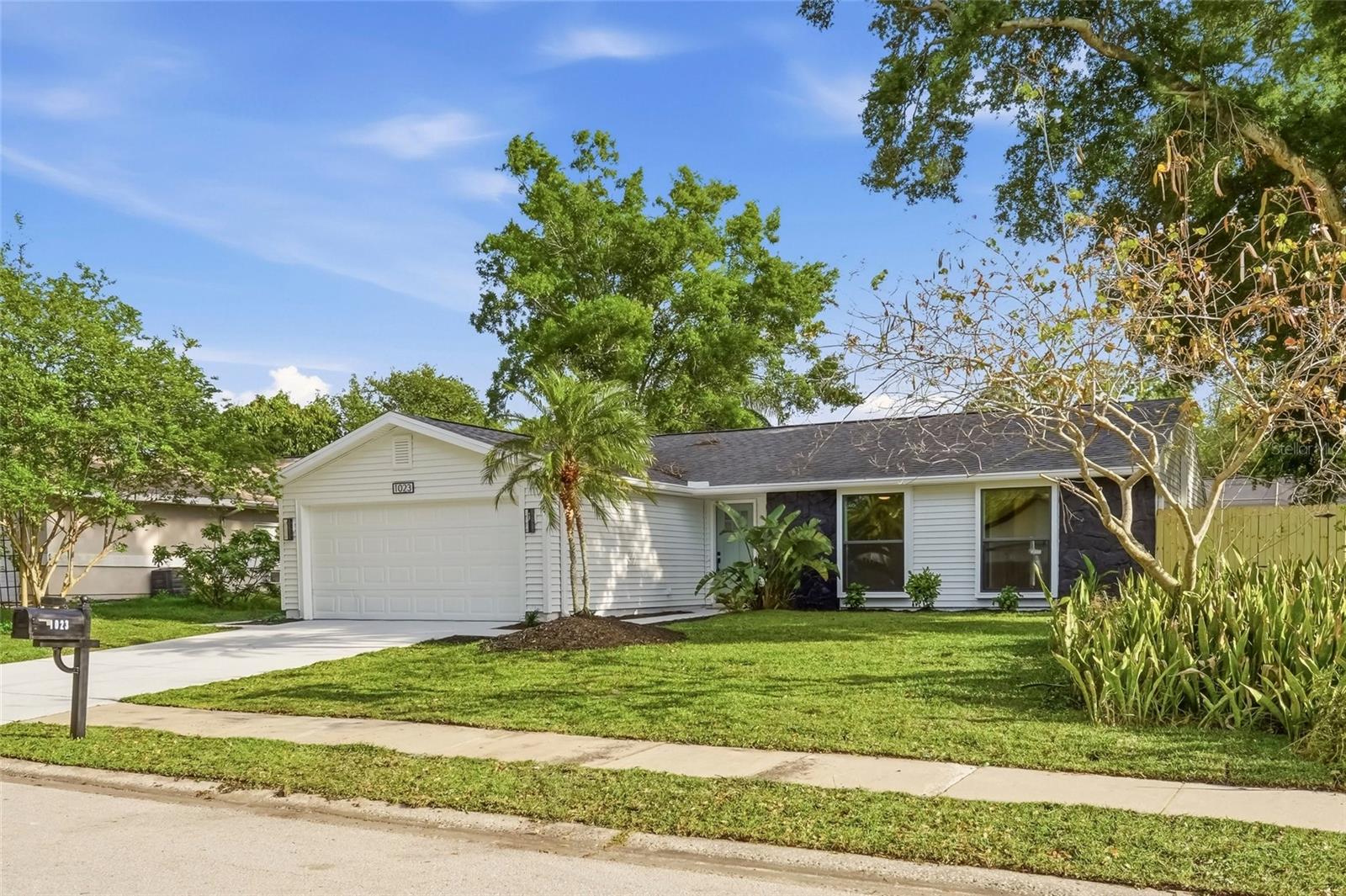 1023 MINEOLA CIR, PALM HARBOR, FL, 34683