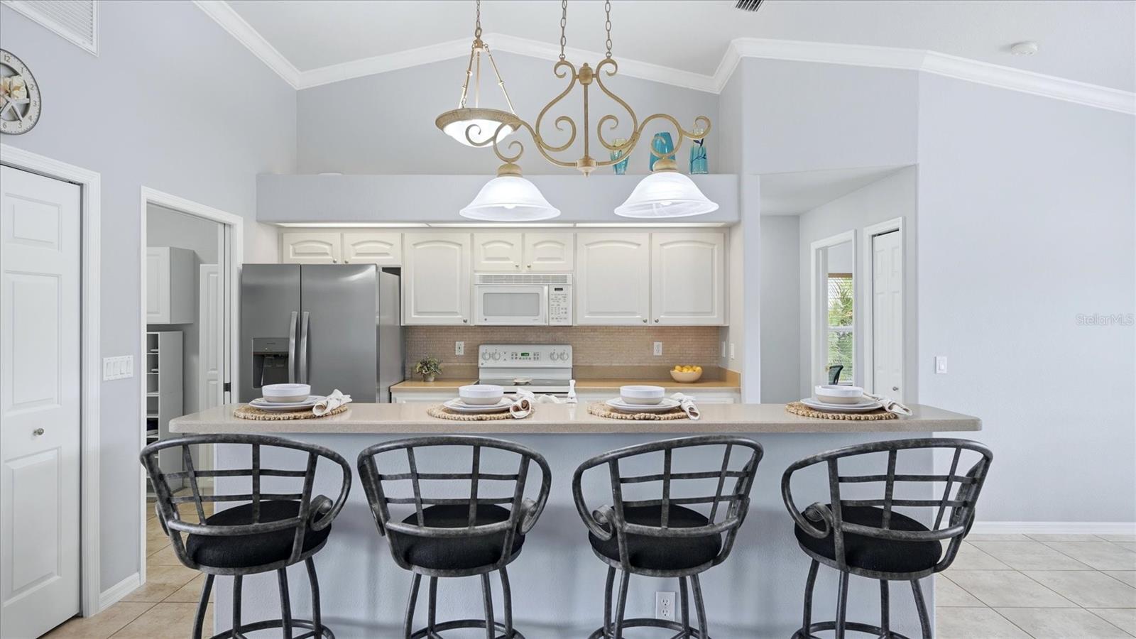 828 ROTONDA CIR, ROTONDA WEST, FL, 33947
