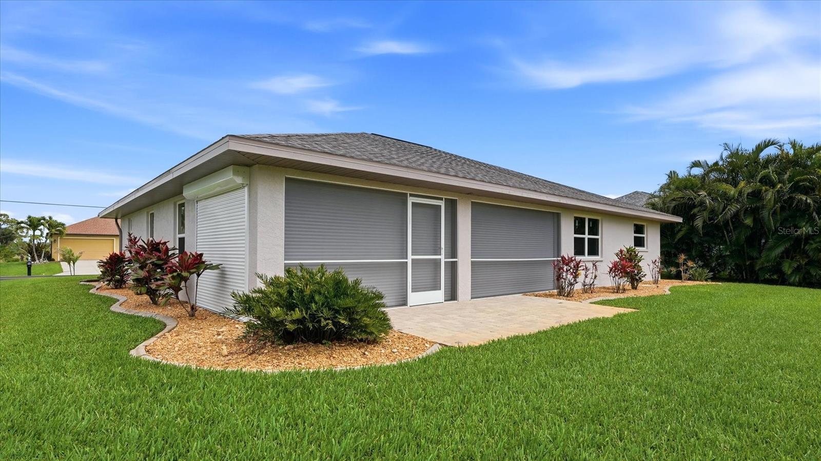 828 ROTONDA CIR, ROTONDA WEST, FL, 33947