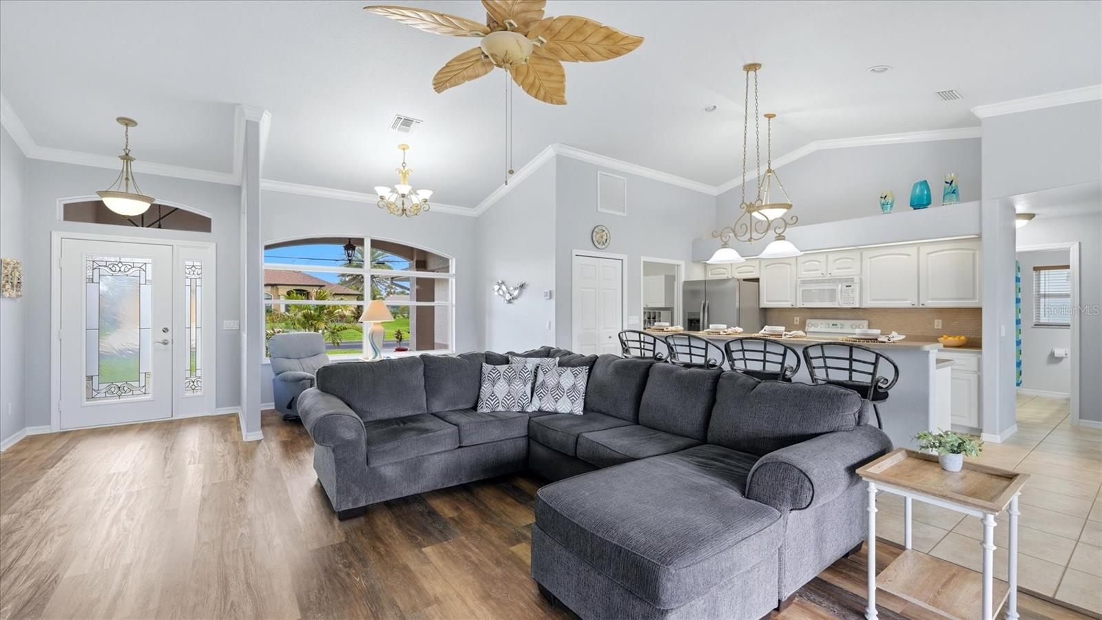 828 ROTONDA CIR, ROTONDA WEST, FL, 33947