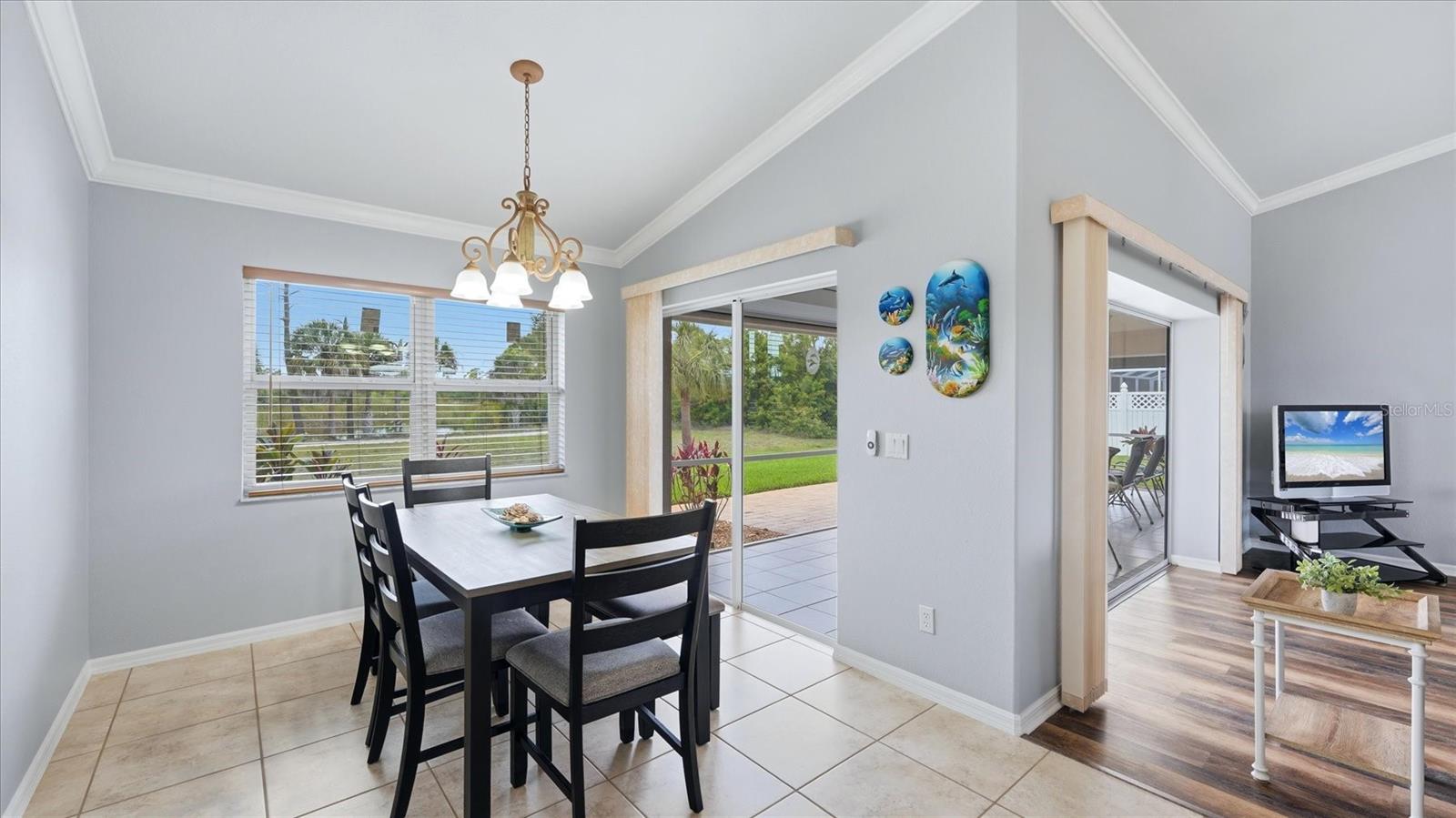 828 ROTONDA CIR, ROTONDA WEST, FL, 33947