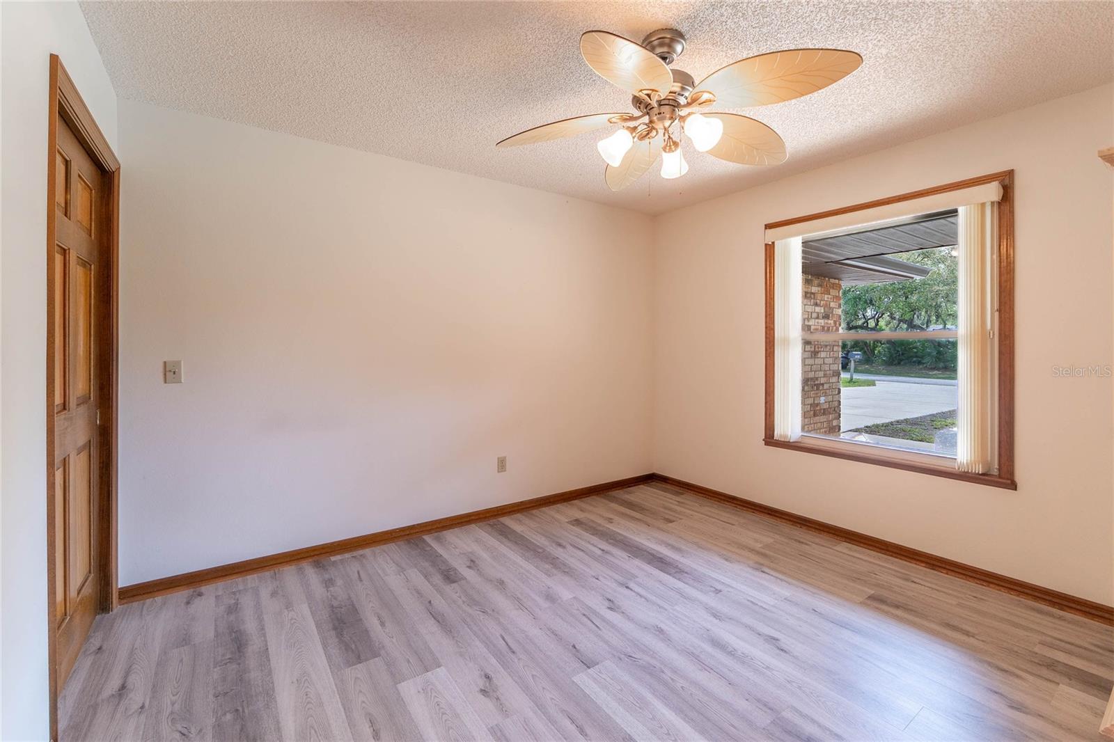1020 AVIS, DELTONA, FL, 32738