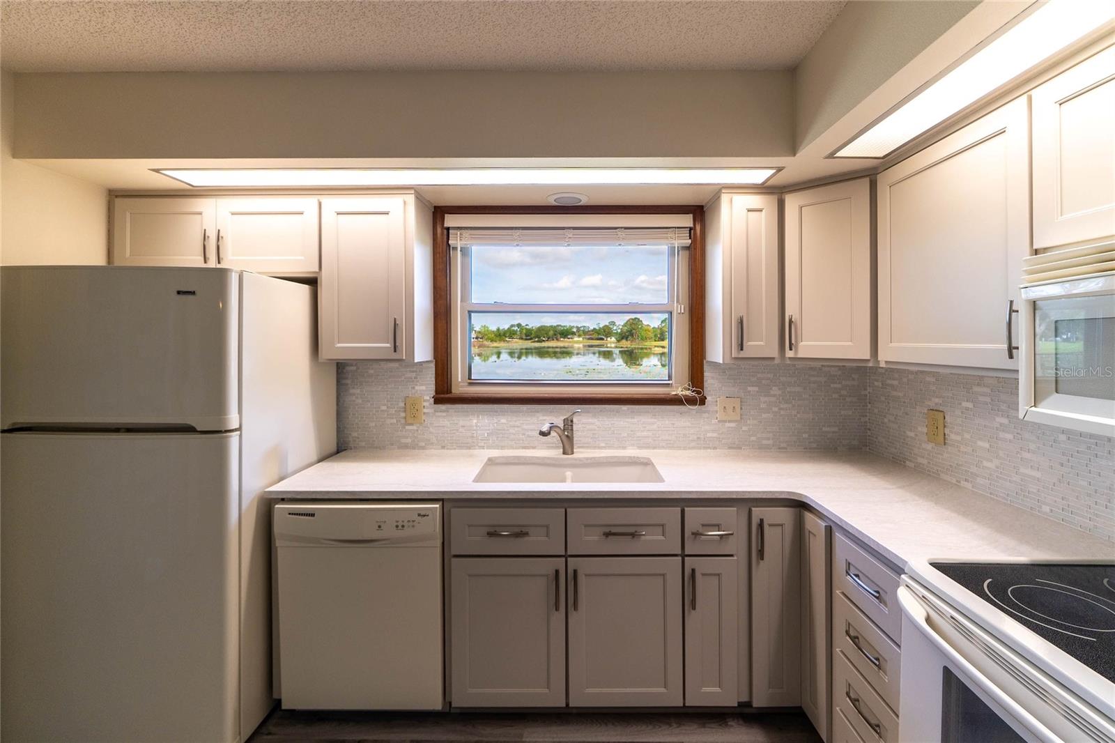 1020 AVIS, DELTONA, FL, 32738