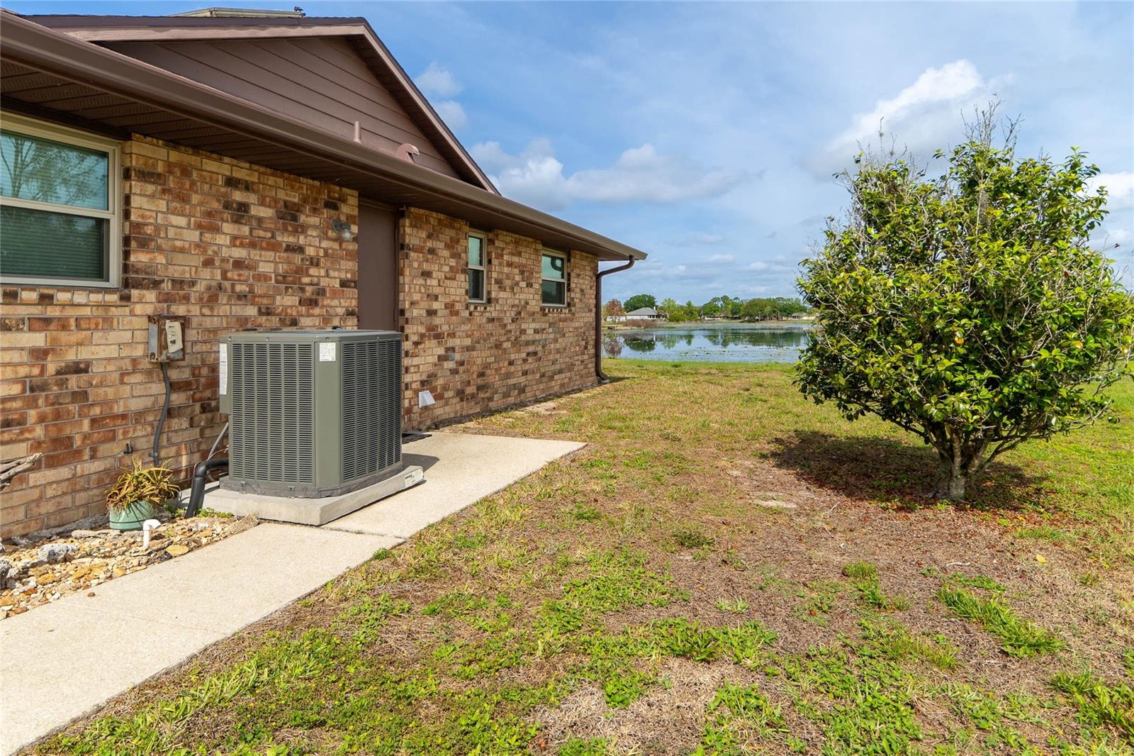 1020 AVIS, DELTONA, FL, 32738