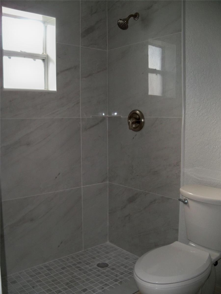 120 BRITTANY RD, MASCOTTE, FL, 34753