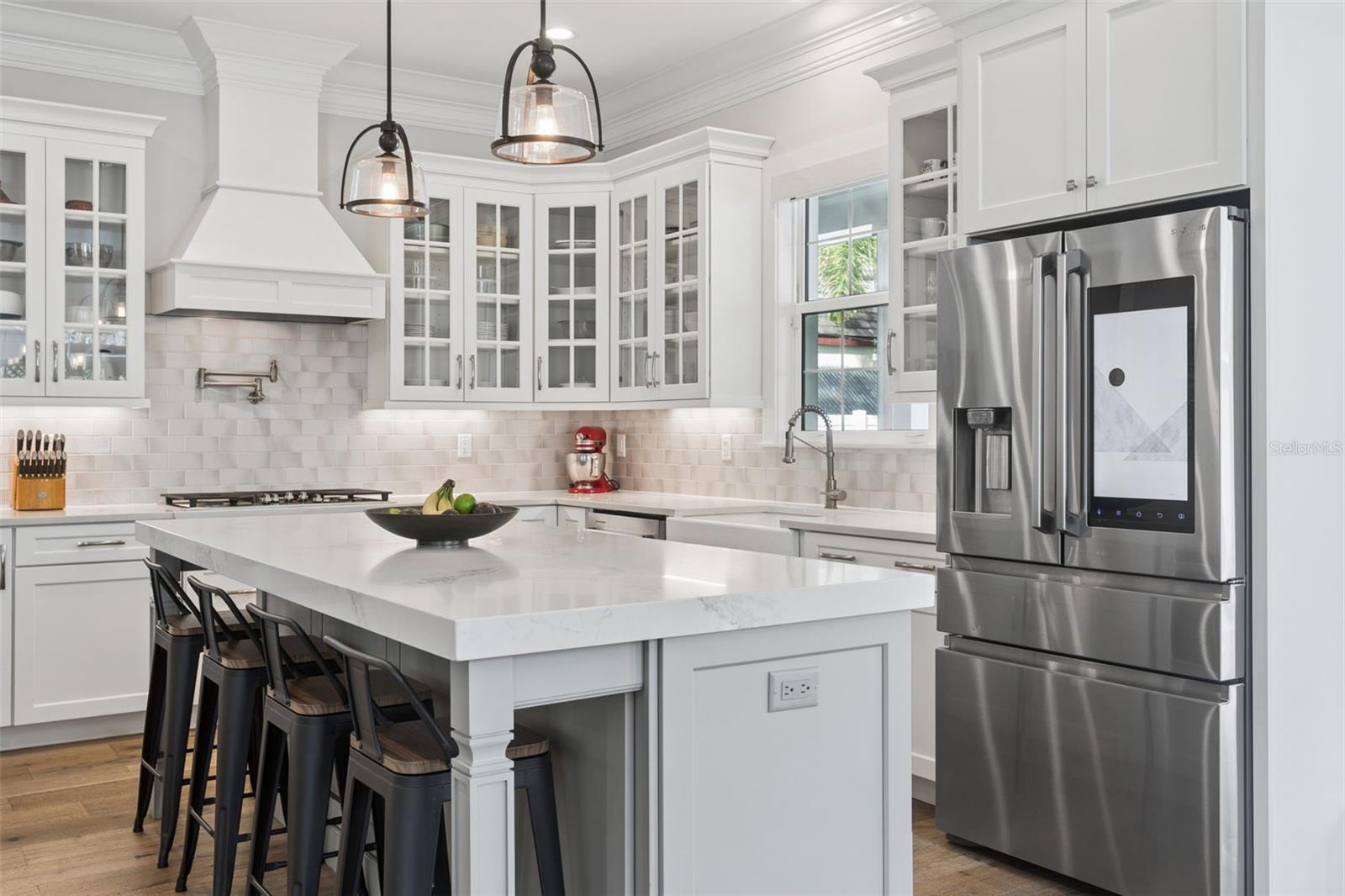 2509 W PALM DR, TAMPA, FL, 33629