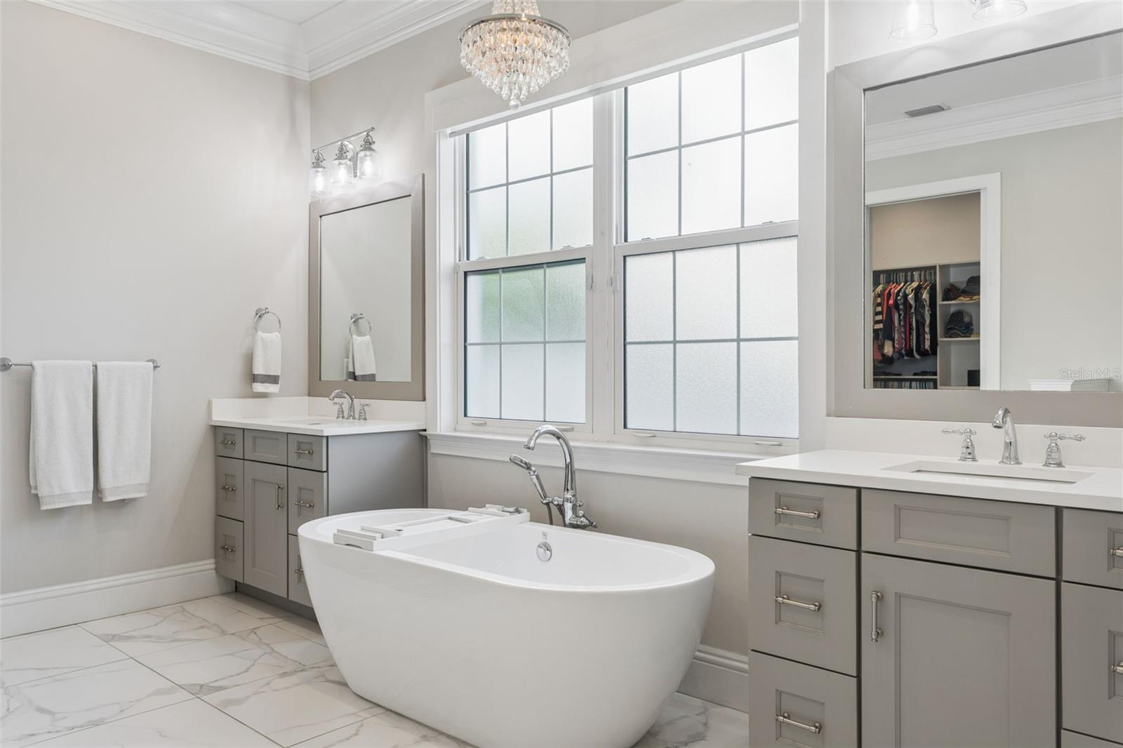 2509 W PALM DR, TAMPA, FL, 33629