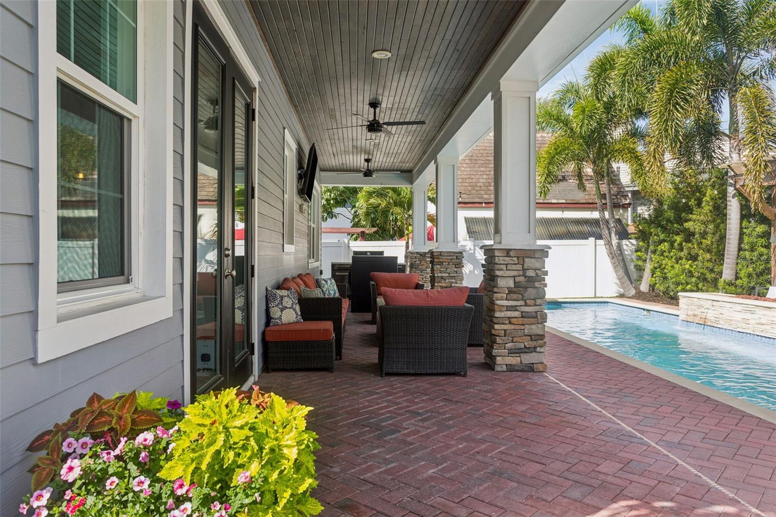 2509 W PALM DR, TAMPA, FL, 33629