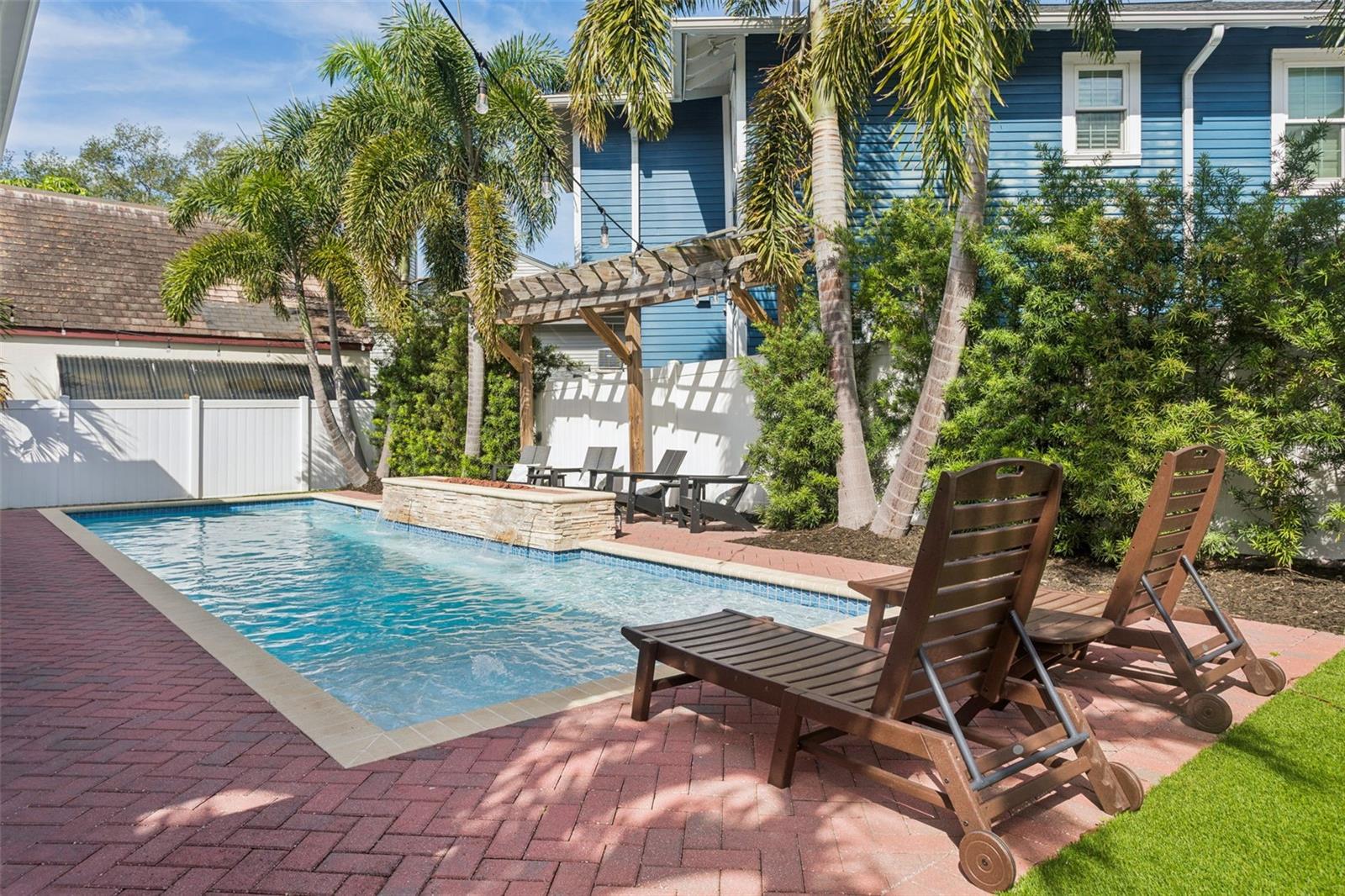 2509 W PALM DR, TAMPA, FL, 33629