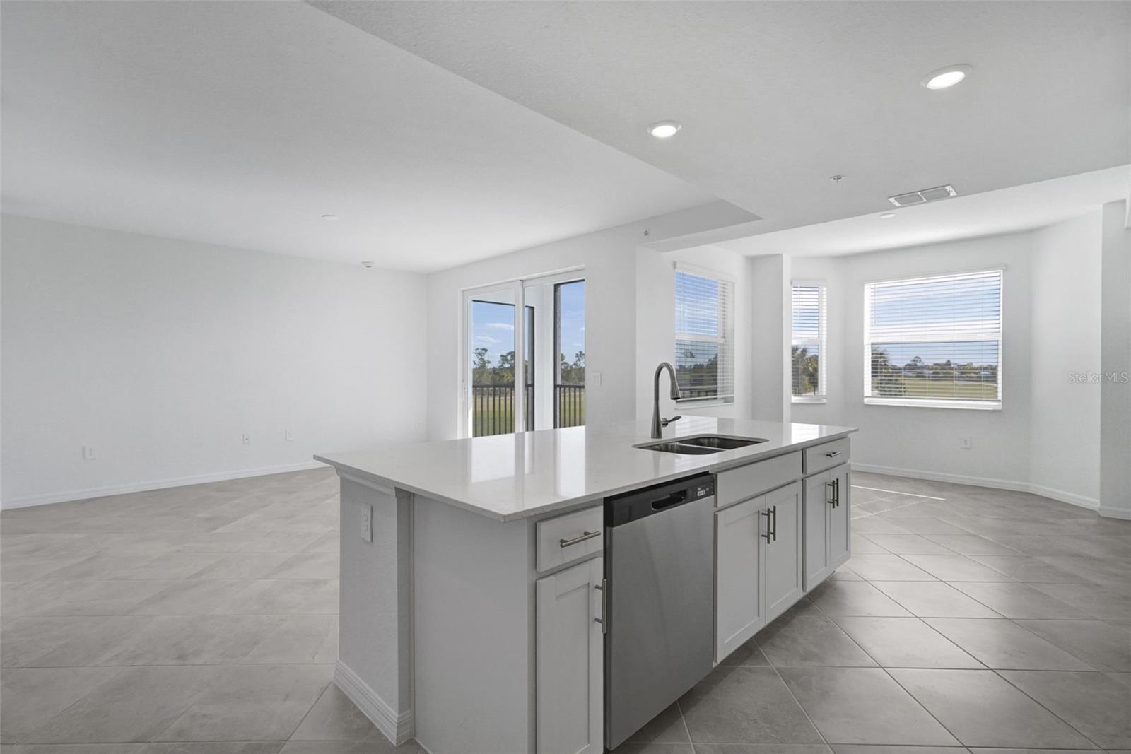17600 OPAL SAND DR #202, VENICE, FL, 34293